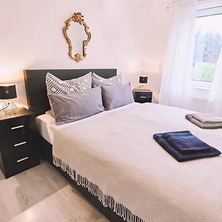 Bildstein's Dharamsala * Langenfeld (Eifel)